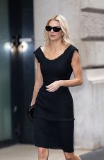 KENDALL JENNER HEading to The Row Fashion Show at Paris Fashion Week 09/25/2024