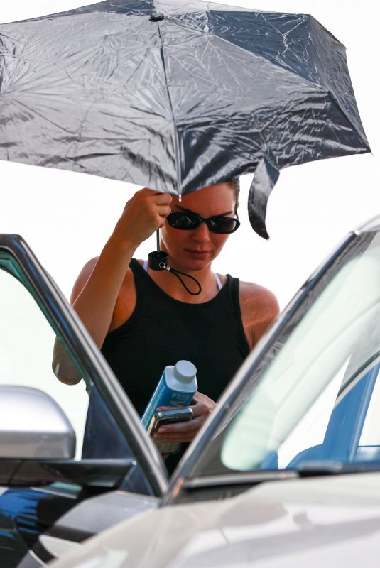 KENDALL JENNER Tries to go Incognito While Leaving a Pilates Class in Los Angeles 09/03/2024