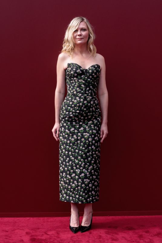KIRSTEN DUNST at Gucci Fashion Show at Milan Fashion Week 09/20/2024