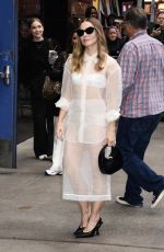 KRISTEN BELL Arrives at GMA Studio un New York 09/22/2024
