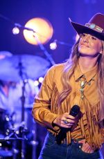 LAINEY WILSON at Tonight Show Starring Jimmy Fallon 09/10/2024