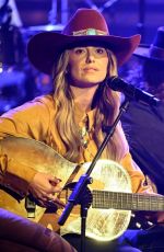 LAINEY WILSON at Tonight Show Starring Jimmy Fallon 09/10/2024