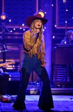 LAINEY WILSON at Tonight Show Starring Jimmy Fallon 09/10/2024