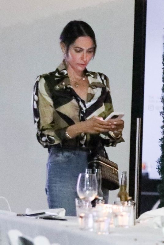 LAUREN SILVERMAN and Simon Cowell Out for Dinner with Friends in Malibu 09/01/2024