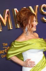 LISA ANN WALTER at 76th Emmy Awards at Peacock Theatre in Los Angeles 09/15/2024