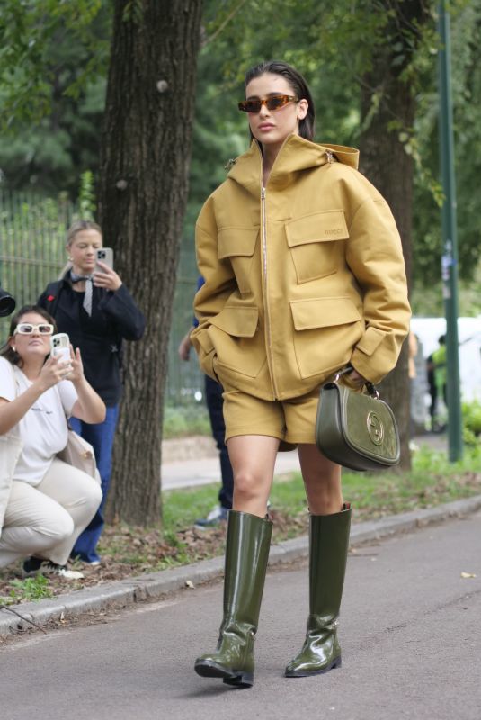 LIVIA NUNES MARQUES Arrives at Gucci Show at Milan Fashion Week 09/20/2024