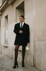LORENA RAE Arrives at Nina Ricci Spring/Summer 2025 Show at Paris Fashion Week 09/27/2024