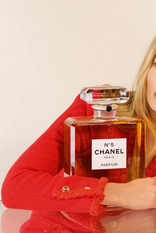 MARGOT ROBBIE for Chanel No.5 Campaign 2024