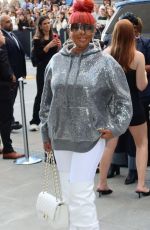 MARY J. BLIGE Arrives at Michael Kors Fashion Show in New York 09/10/2024