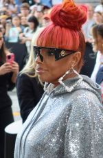 MARY J. BLIGE Arrives at Michael Kors Fashion Show in New York 09/10/2024