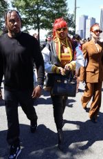 MARY J. BLIGE Arrives at Off-White Show at New York Fashion Week 09/08/2024