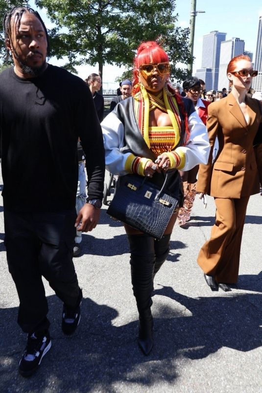MARY J. BLIGE Arrives at Off-White Show at New York Fashion Week 09/08/2024