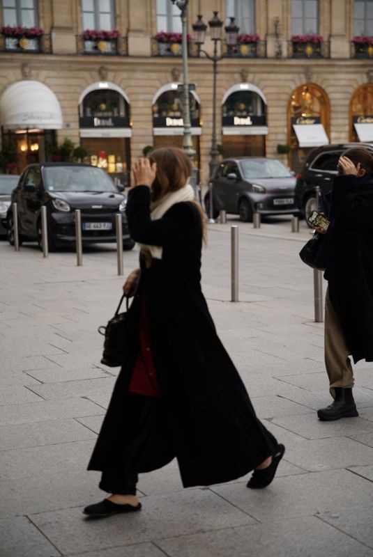 MARY-KATE and ASHLEY OLSEN Out in Paris 09/22/2024