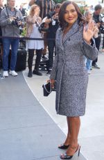 MINDY KALING Arrives at Michael Kors Fashion Show in New York 09/10/2024