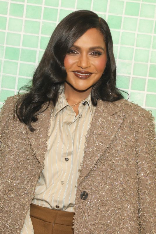 MINDY KALING at Tory Burch Show at New York Fashion Week 09/09/2024