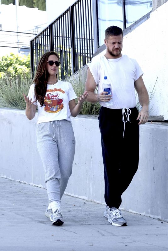 MINKA KELLY and Dan Reynolds Out for Lunch in Los Angeles 09/09/2024