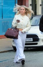 MOLLY MAE HAGUE Leaves a Nail Salon in Cheshire 09/11/2024