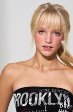 NATALIE GRACE at a Photoshoot 09/12/2024