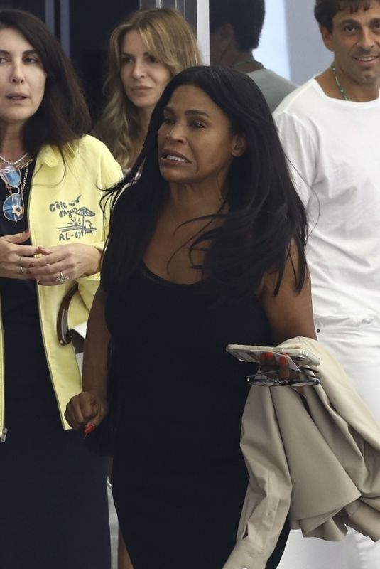 NIA LONG Out for Dinner with Friends at E Baldi in Beverly Hills 09/13/2024