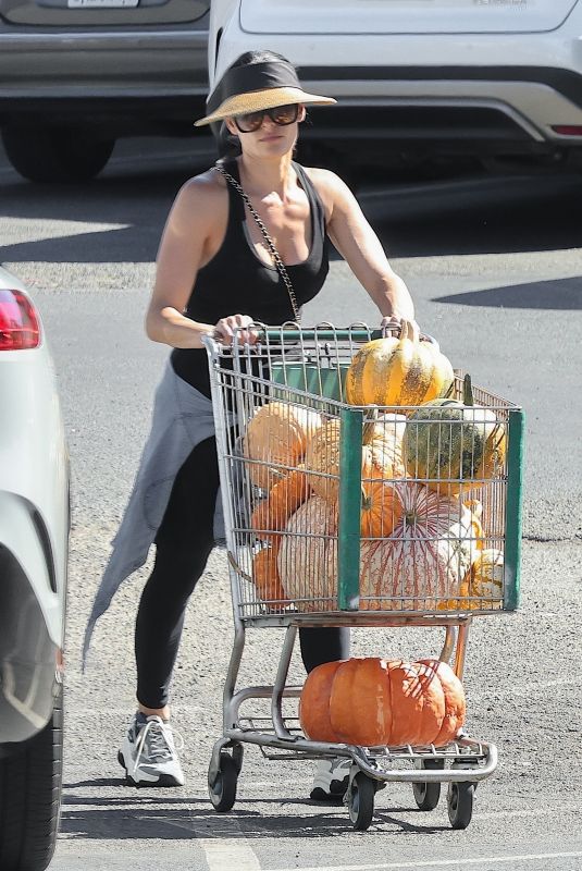 NIKKI BELLA Out for Pumpkin Shopping in Napa Valley 09/24/2024