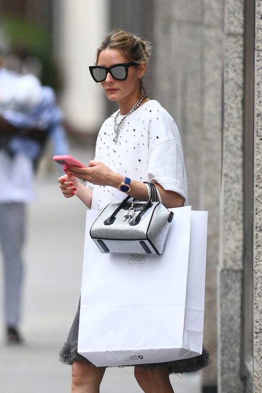 OLIVIA PALERMO Out Shopping in New York 08/31/2024