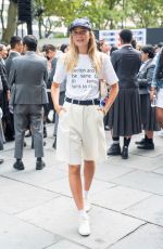 OLIVIA PONTON Out at Fashion For Our Future March in New York 09/06/2024