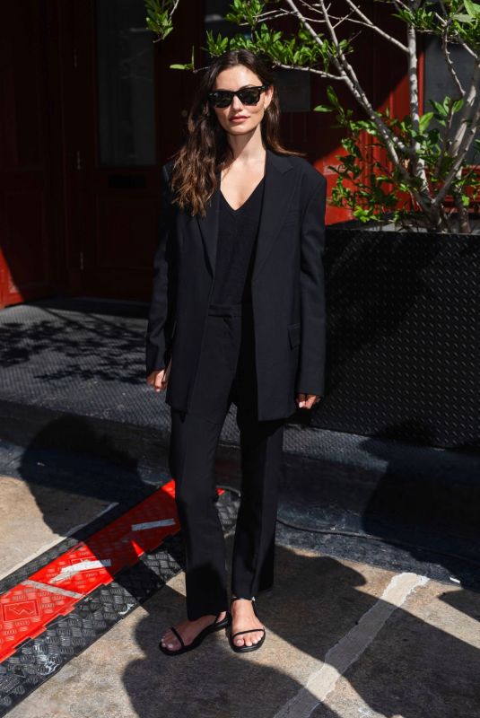 PHOEBE TONKIN at Proenza Schouler Fashion Show in New York 09/04/2024