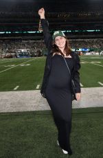 Pregnant ALEXANDRA DADDARIO at Patriots vs Jets Game in New Jersey 09/19/2024