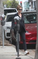 Pregnant KATHERINE SCHWARZENEGGER Out and About in Santa Monica 09/19/2024