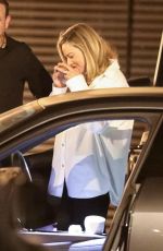 Pregnant MARGOT ROBBIE Leaves a Restaurant in Los Angeles 09/10/2024