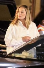 Pregnant MARGOT ROBBIE Leaves a Restaurant in Los Angeles 09/10/2024