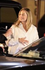 Pregnant MARGOT ROBBIE Leaves a Restaurant in Los Angeles 09/10/2024
