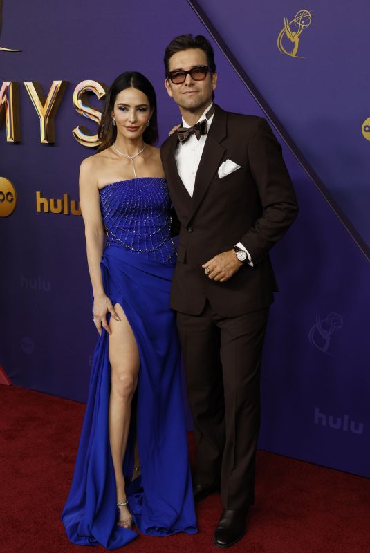 SANDRA VERGARA at 76th Emmy Awards at Peacock Theatre in Los Angeles 09/15/2024