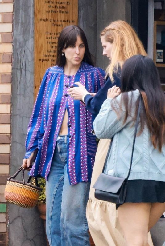 SCOUT WILLIS Out for Lunch with Friends in Los Feliz 09/21/2024