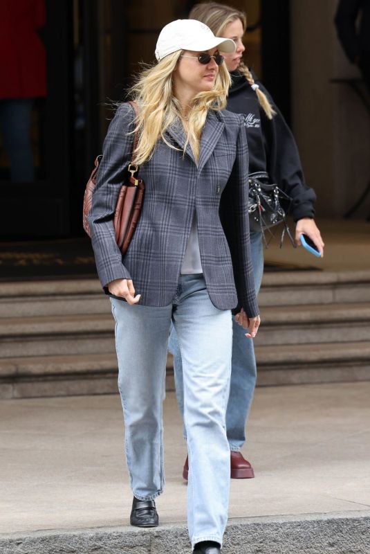 SHAILENE WOODLEY Out at Milan Fashion Week 09/18/2024