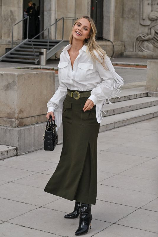 SIMONA JAKSTAITE Arrives at Elie Saab Show at Paris Fashion Week 09/28/2024
