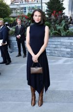 SUTTON FOSTER at Michael Kors RTW Spring 