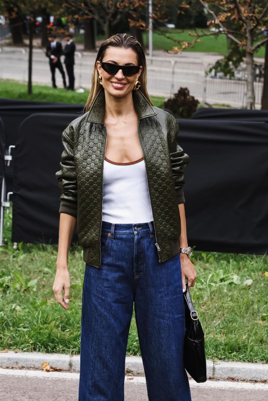 SVEVA ALVITI Arrives at Gucci Show at Milan Fashion Week 09/20/2024