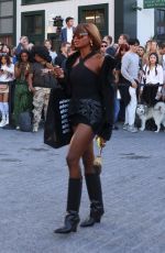 SYMONE Arrives at Tommy Hilfiger Fsahion Show in New York 09/08/2024