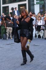SYMONE Arrives at Tommy Hilfiger Fsahion Show in New York 09/08/2024