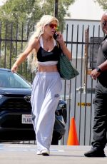 TORI SPELLING Arrives at DTWS Rehearsals in Los Angeles 09/18/2024