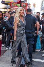 TORI SPELLING Arrives at Good Morning America in New York 09/04/2024