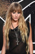 VICTORIA DE ANGELIS at 2024 MTV Video Music Awards in New York 09/11/2024