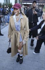 WINNIE HARLOW Arrives at Tommy Hilfiger Fsahion Show in New York 09/08/2024