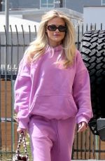 WITNEY CARSON Arrives at DWTS Rehearsals in Los Angeles 09/18/2024