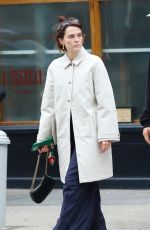 ZOEY DEUTCH and Jimmy Tatro Out for Lunch in West Village 09/23/2024