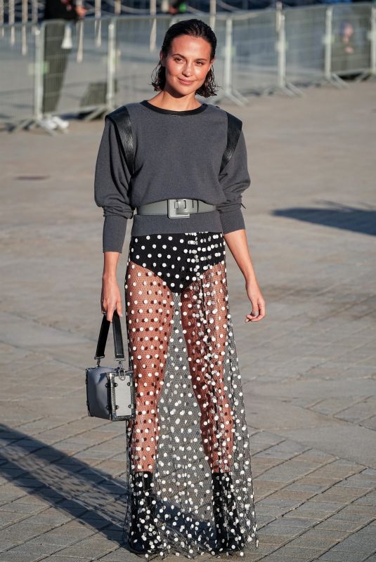 ALICIA VIKANDER Louis Vuitton Paris Womenswear Spring-Summer 2025 show as part of Paris Fashion Week” (01.10.2024