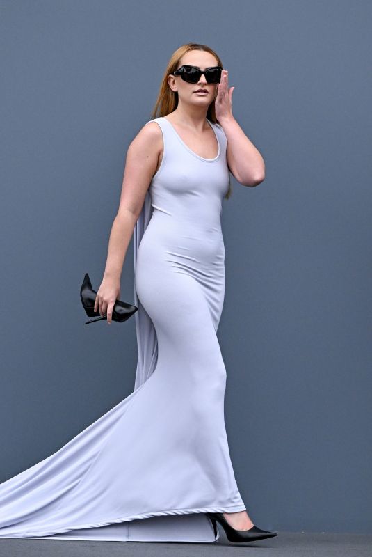 AMELIA DIMOLDENBERG at Balenciaga Womenswear Spring/Summer 2025 Show at Paris Fashion Week 09/30/2024
