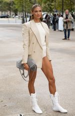 ANNA HALL Arrives at Stella McCartney Show at Paris Fashion Week 09/30/2024