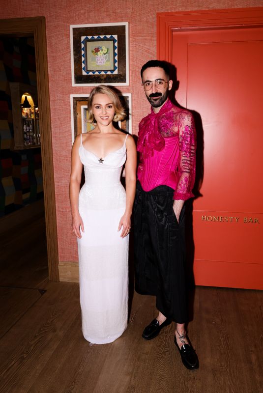 ANNASOPHIA ROBB at CFDA/Vogue Fashion Fund Design Challenge Cocktail in New York 10/09/2024